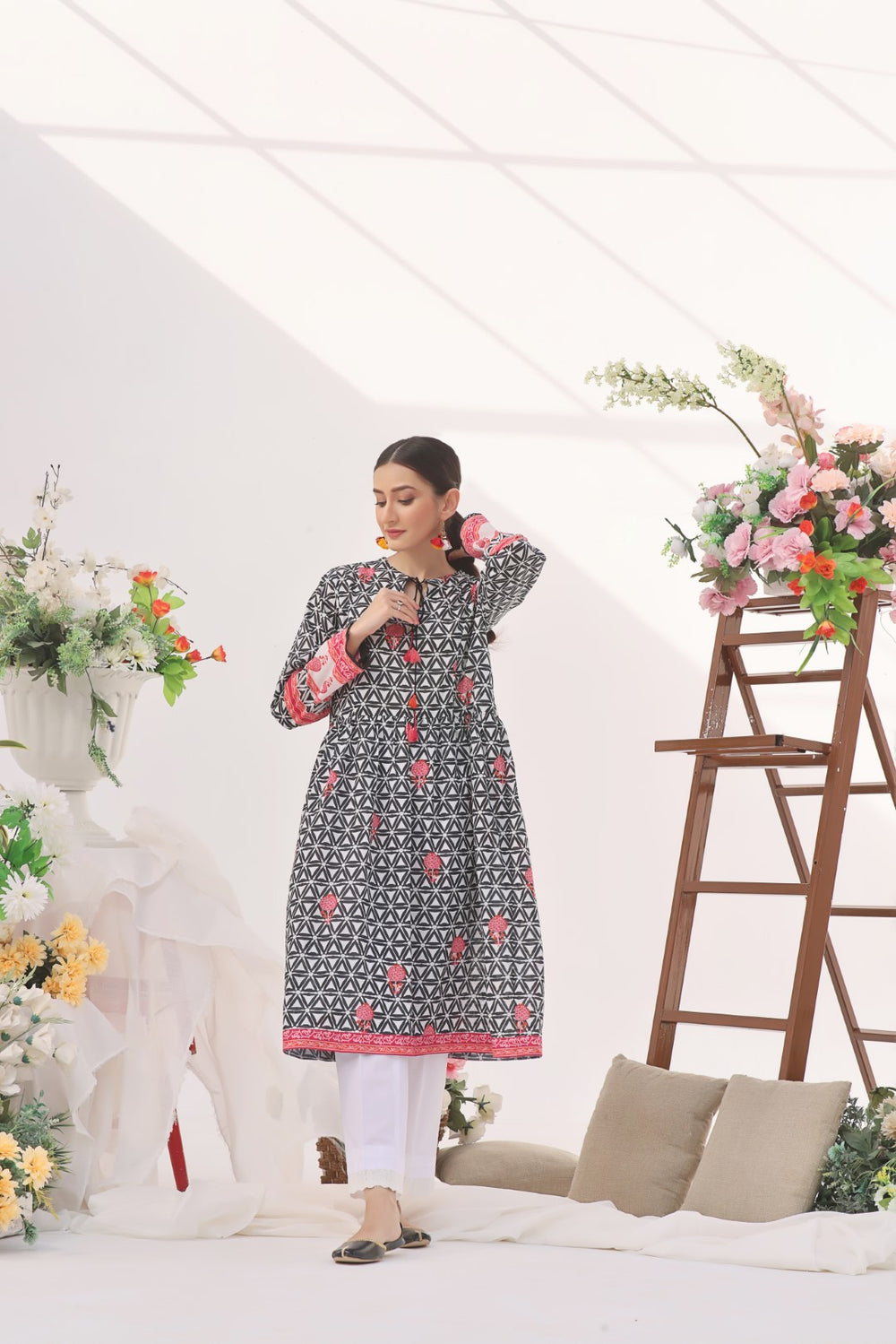 1Pc Printed Unstitched Lawn Black - OLK-6135-A