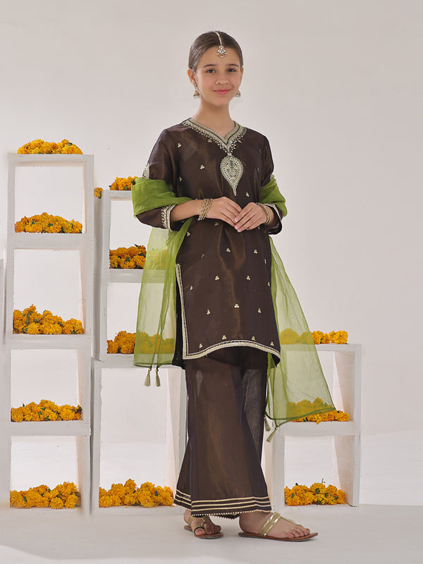 3Pc Embroidered Suit Pret Masoori Brown & Green - OGE3P-2311013