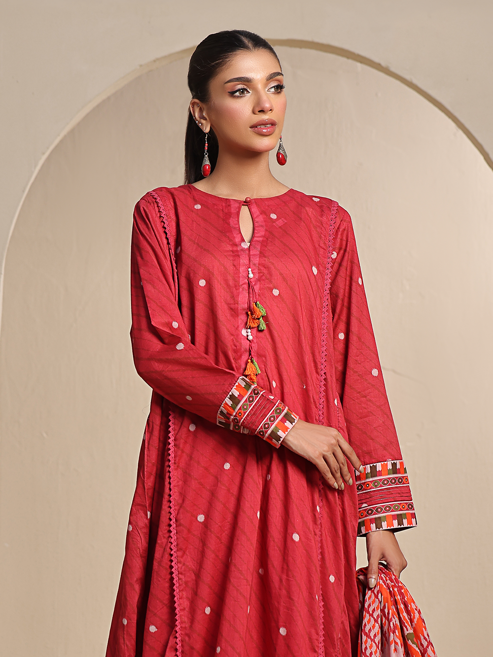 2Pc Printed Unstitched Lawn Maroon - OL2P-6212-A-1
