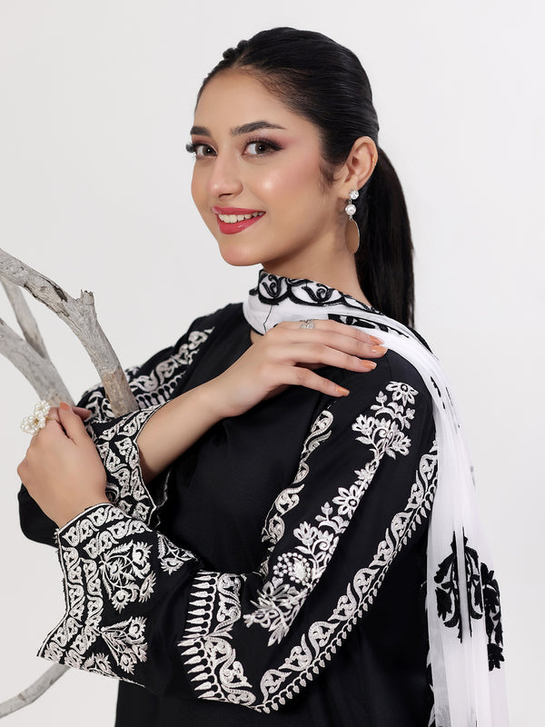 3Pc Embroidered Pret Suit Dyed Dora Black White