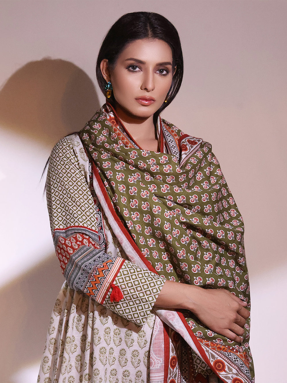 2Pc Printed Pret Shirt Dupatta Khaddar White & Green - OWK2P-2209017