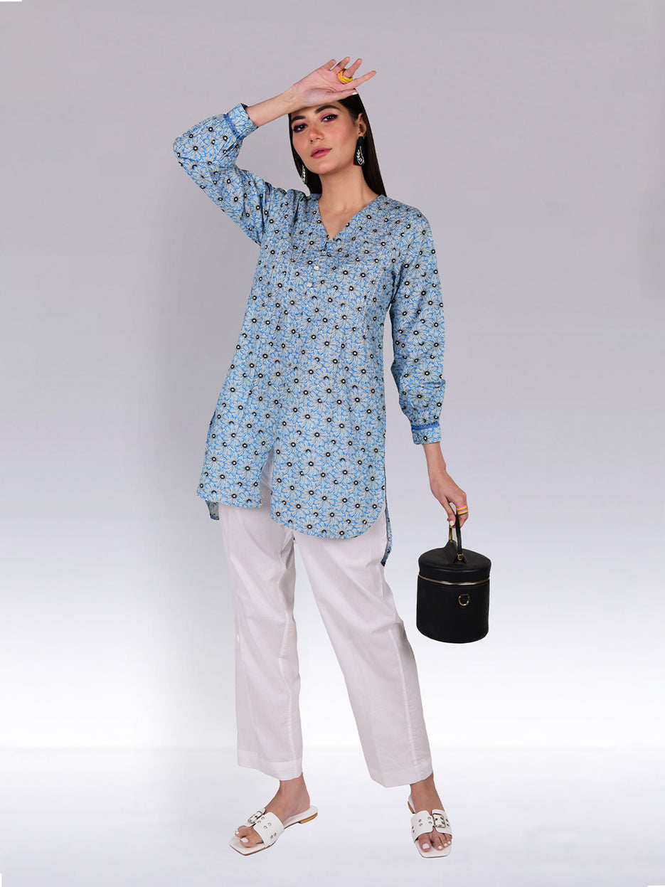 Blue and White Yarn-Dyed Kurti