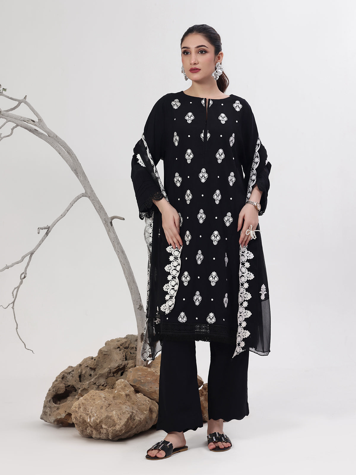 3Pc Embroidered Pret Suit Dyed Boski Black White