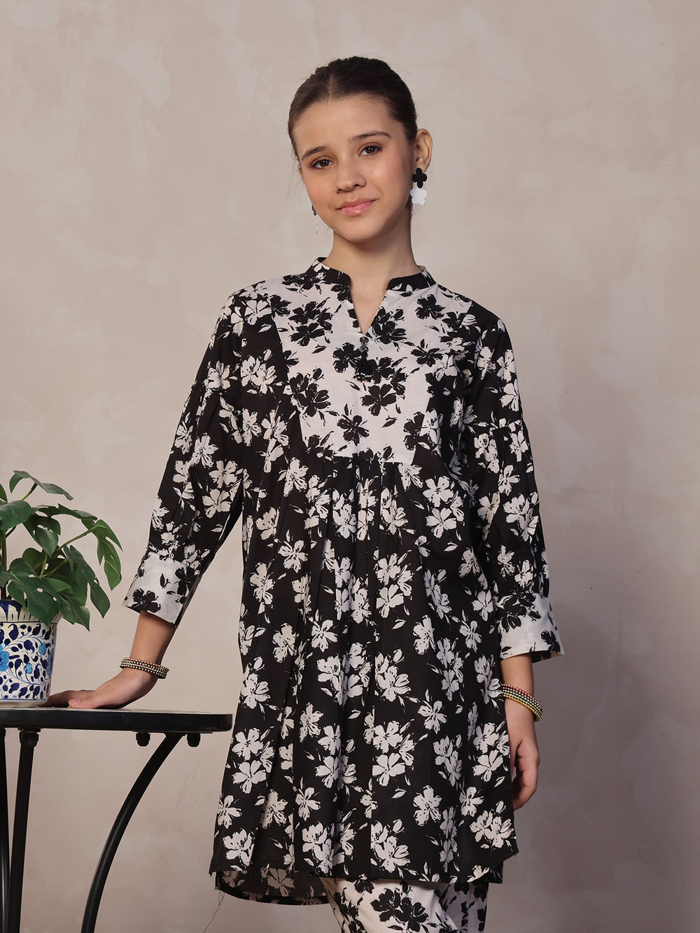 2Pc Printed Pret Shirt Trouser Lawn Black & White - OG2P-2412053